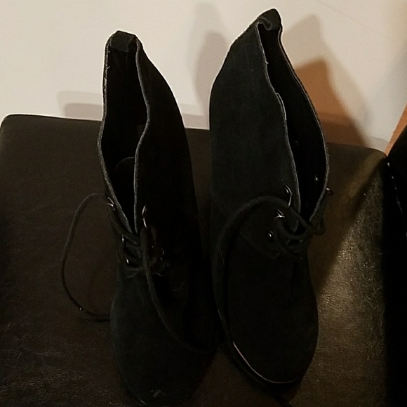 Booties - Picture 4 of 4